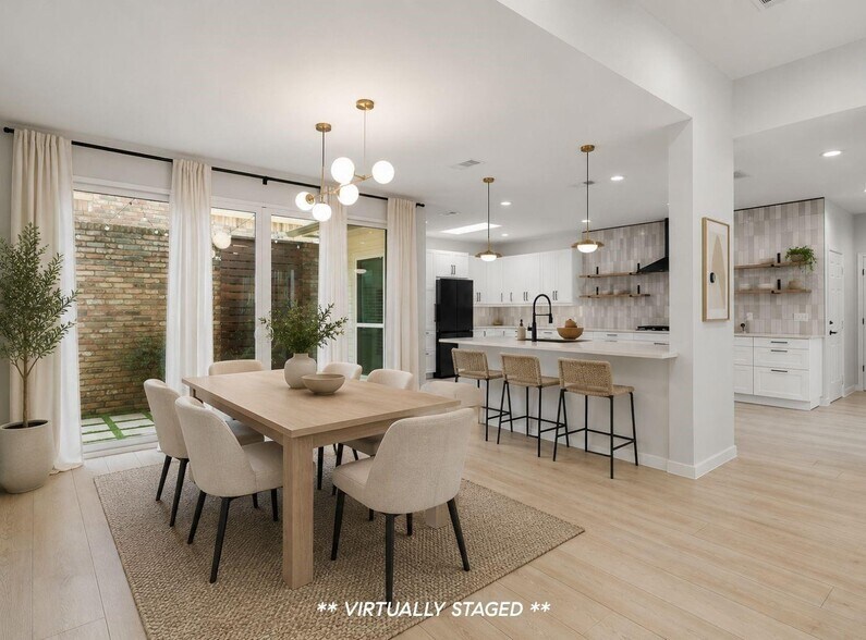 Building Photo - 14140 Regency Pl