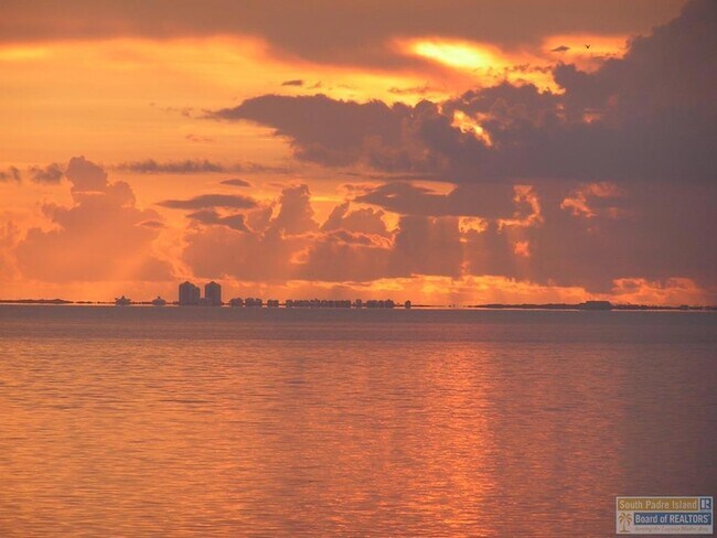 Building Photo - 15 Cypress Point Dr