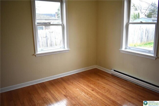 Building Photo - 538 S 23rd St