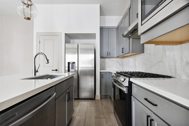 Building Photo - 9551 Neuens Rd