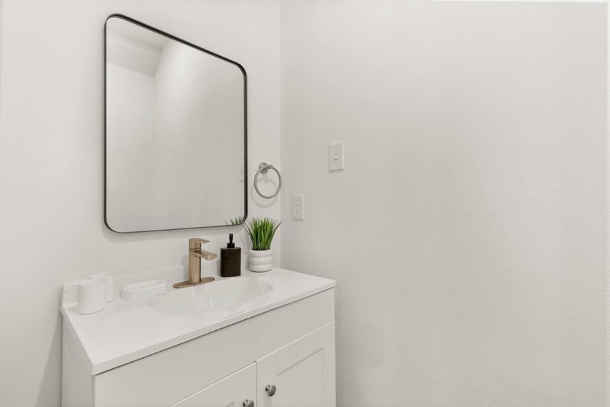 Building Photo - 1835 Dawson St