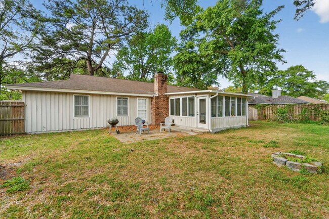 Building Photo - 118 Blue Heron Dr