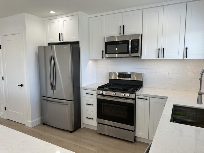 Building Photo - 24643 Santa Clara Ave