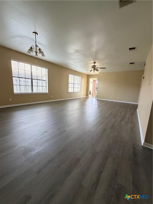 Building Photo - 113 Stonewood Pl
