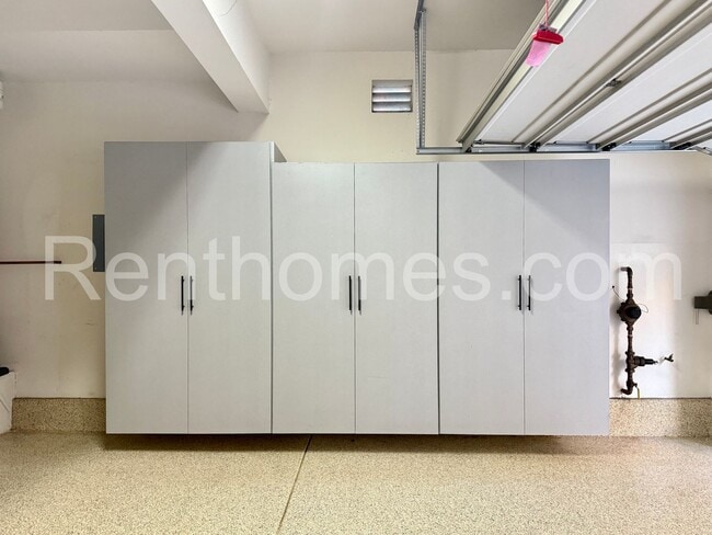 Building Photo - 5080 Tranquil Way
