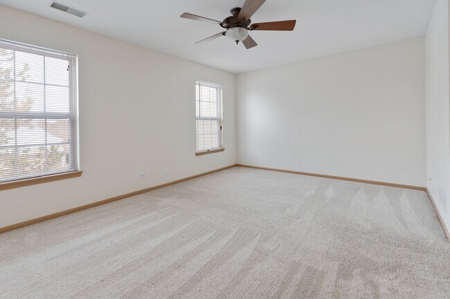 Building Photo - 840 Amelia Ct