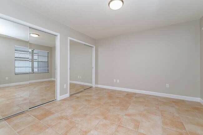 Building Photo - 7019 Drury St