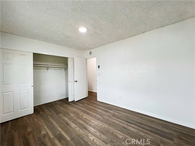Building Photo - 9228 Oleander Ave