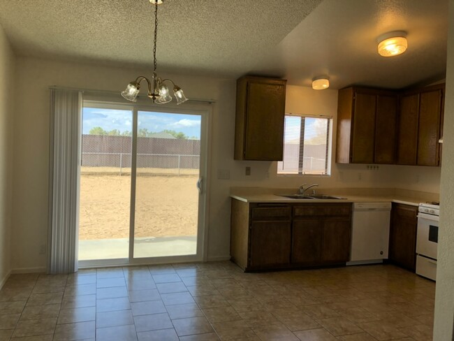 Building Photo - 22578 El Centro Rd