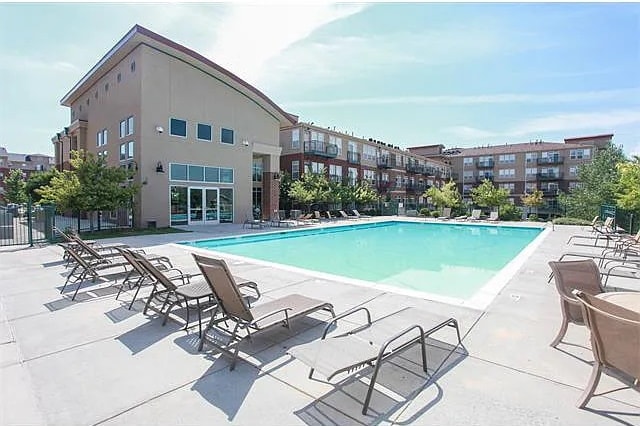 Building Photo - 10184 Park Meadows Dr