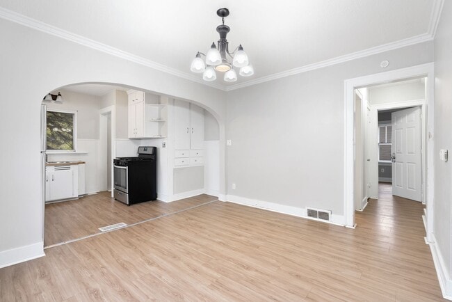 Building Photo - 609 Hammond Ave