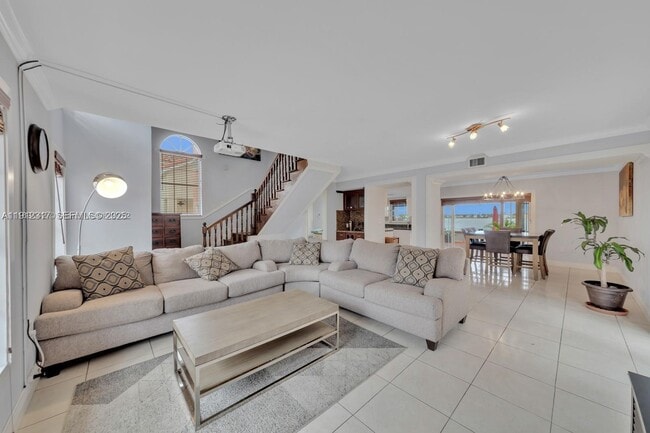 Building Photo - 815 NW 126th Ct