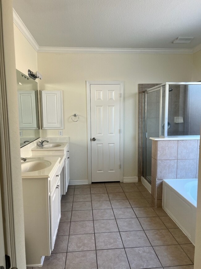 Building Photo - 13407 Schumann Trail