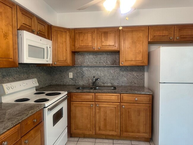Building Photo - 4120 NW 39th Ave