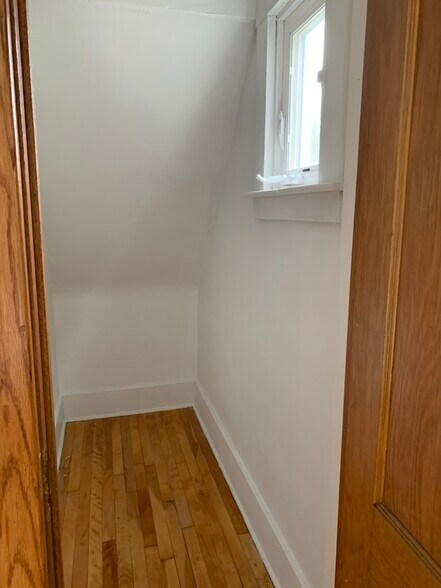 Building Photo - 144 Forest Hill Dr