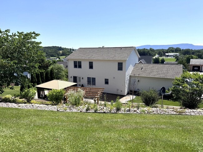 Building Photo - Single Family Home in Harrisonburg
