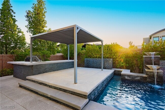 Building Photo - 94 Glade Hollow Dr