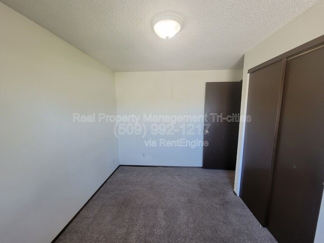 Building Photo - 8831 W Entiat Ave