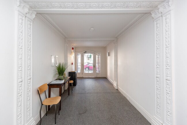 Building Photo - 337 10th Avenue