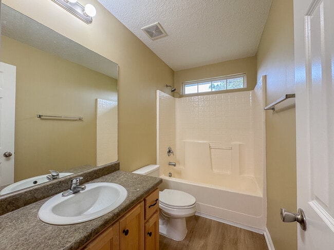 Building Photo - 304 Brina Rd