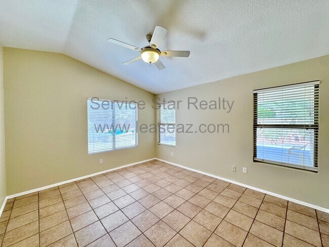 Building Photo - 2120 S Navajo Way