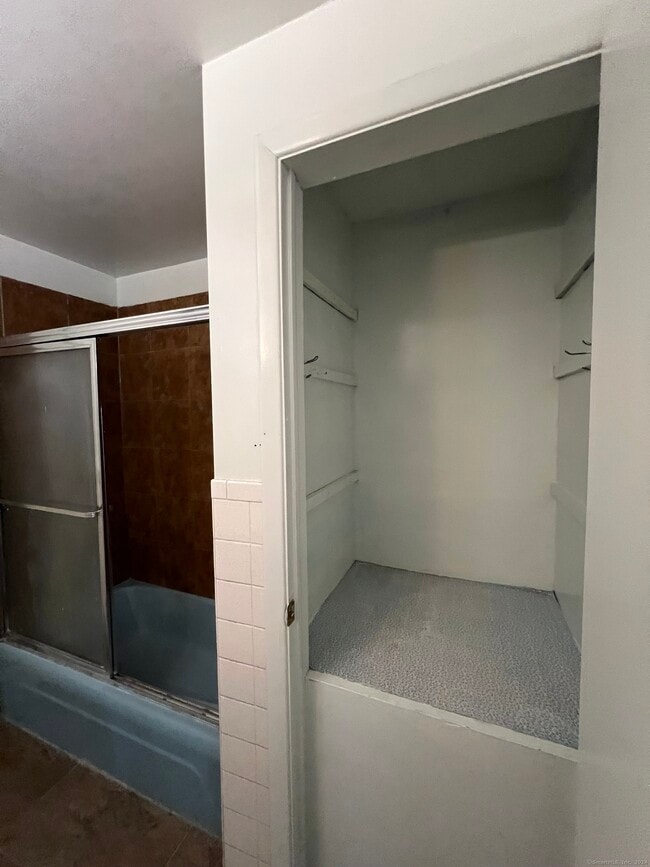 Building Photo - 505 Church St