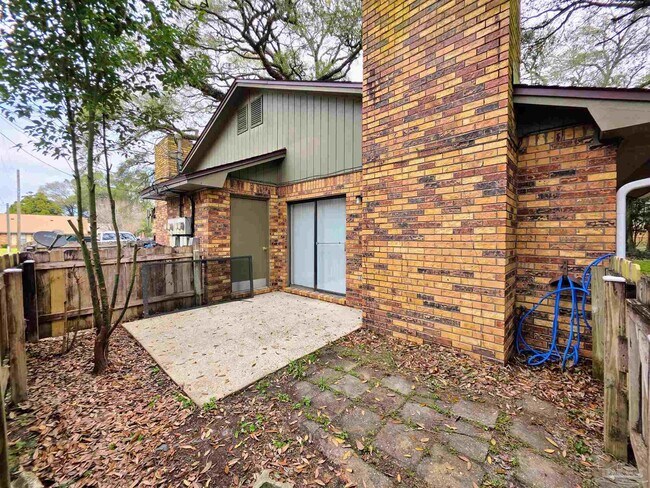 Building Photo - 1440 N 61st Ave