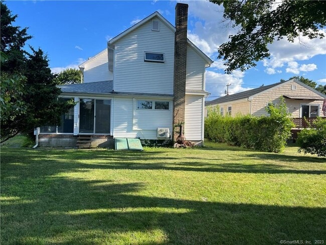 Building Photo - 826 Oldfield Road