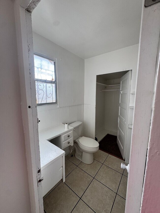 Building Photo - 3424 Winter St