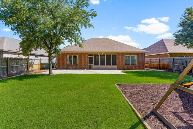 Building Photo - 132 Whispering Lake Dr