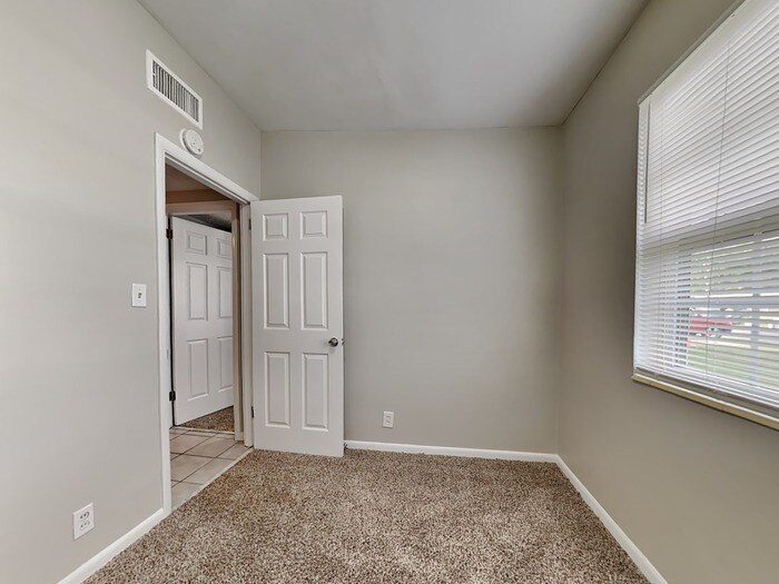 Building Photo - 11514 Soforenko Dr