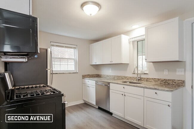 Building Photo - 125 Marion St