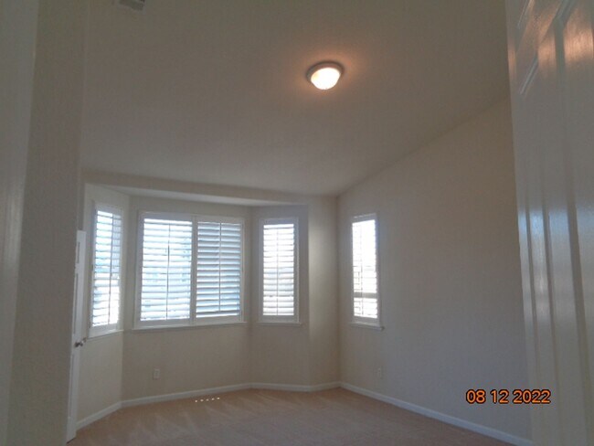 Building Photo - 1205 Valley Glen Dr