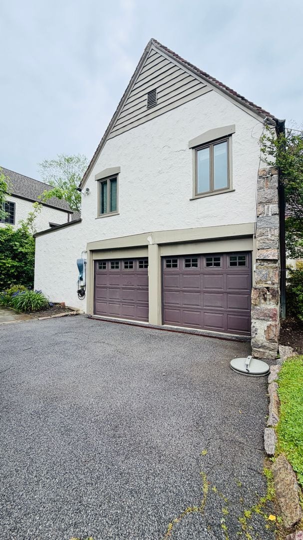 Building Photo - Elegant 3 Bedroom Tudor with Flexible Living Space