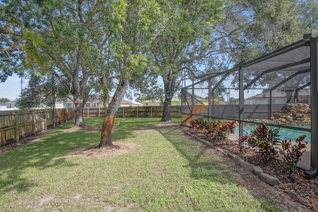 Building Photo - 1273 SW Albenga Ave