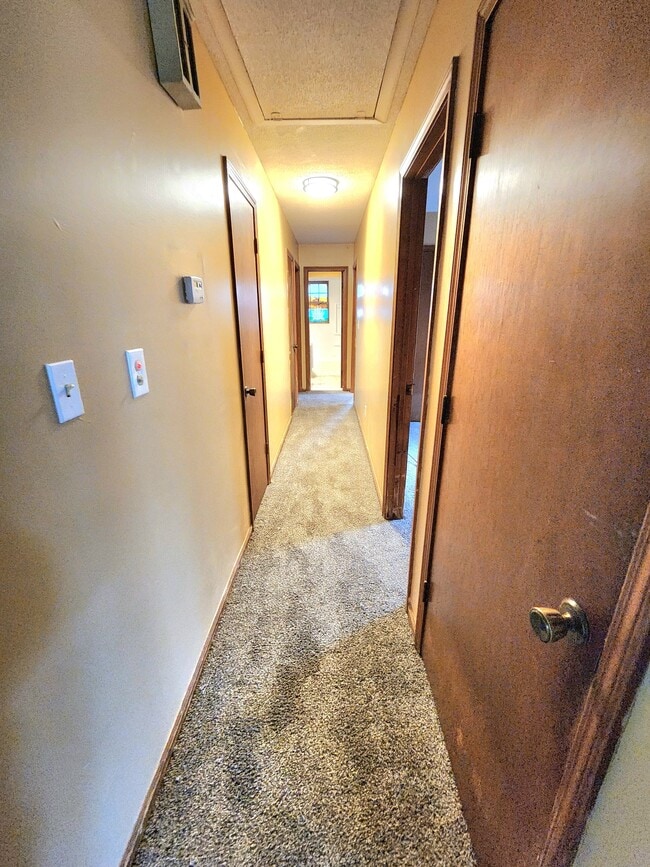 Hallway - 7325 N Brooklyn Ave