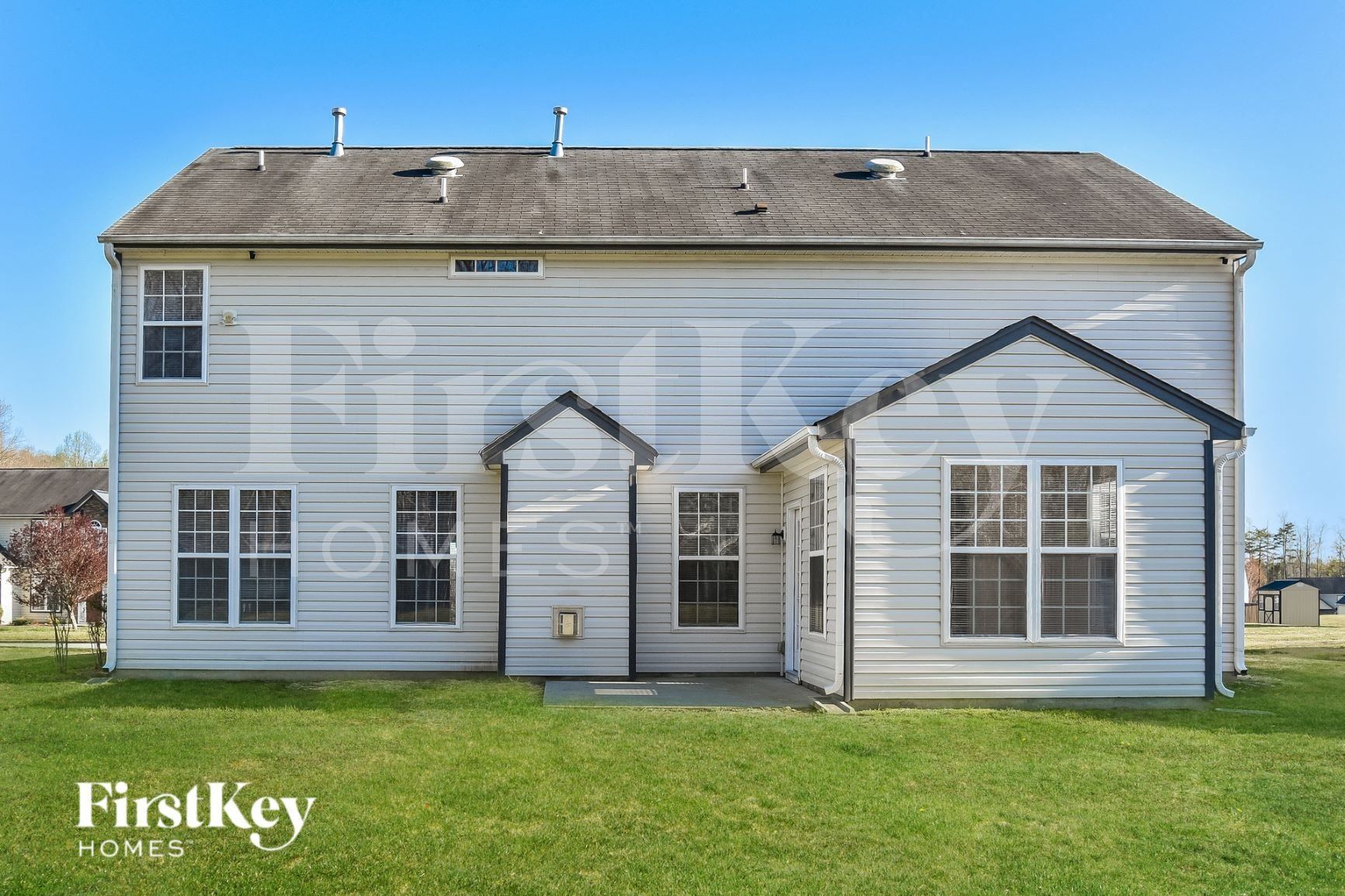 Building Photo - 5293 Crosswinds Rd