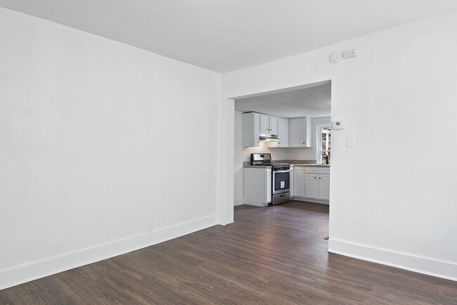 Building Photo - Bright and Cozy 2 Bedroom, 1 Bath Home in Middletown!