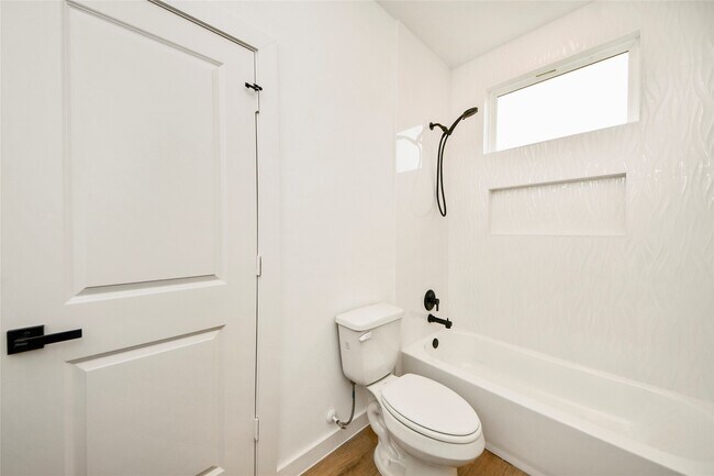 Building Photo - 5201 Fairchild St