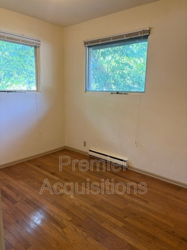 Building Photo - 1615 Seminary St
