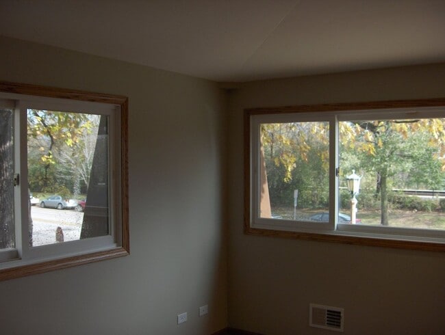 Building Photo - 257 - *450 Green Bay Road Bldg*