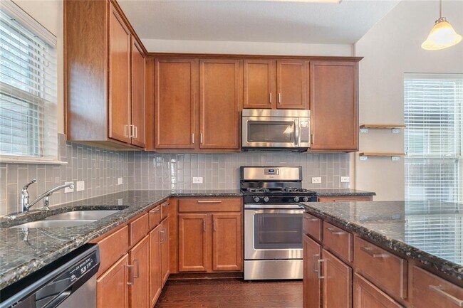 Building Photo - 7337 Menchaca Rd