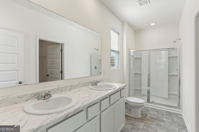 Building Photo - 3688 Chevington Ct SE