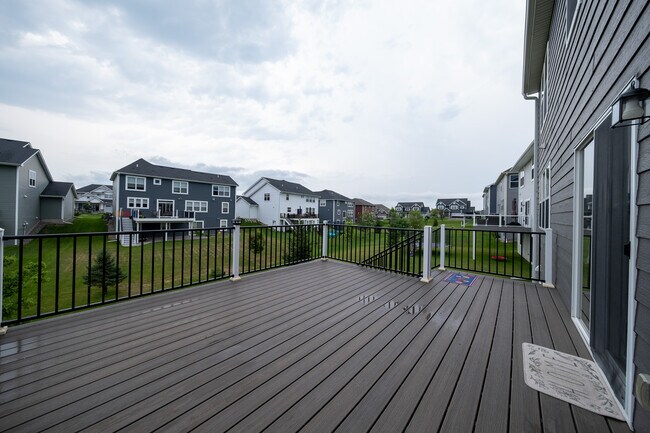 Building Photo - 4849 Stable View Dr