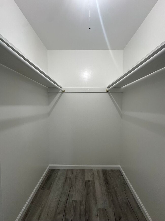 Building Photo - 320 Myrtlewood Cir