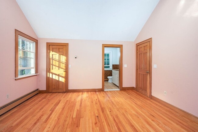 Building Photo - 99 Fairway Dr