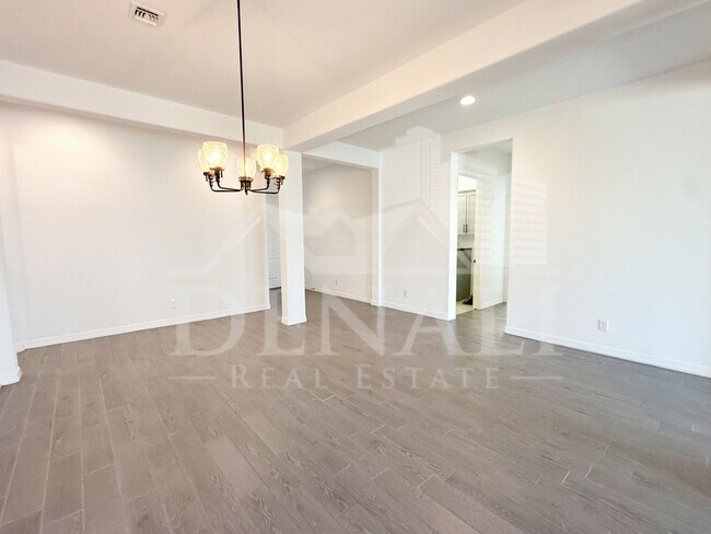 Building Photo - 5214 W Thresher Way