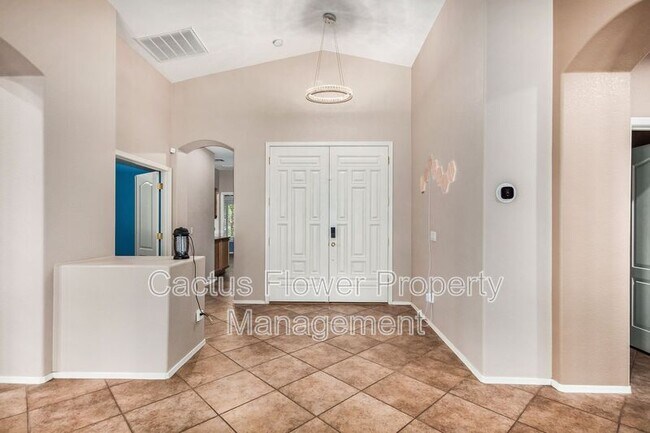 Building Photo - 3917 S Newport St