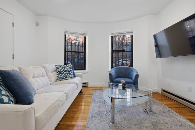 Building Photo - 46 Dwight St