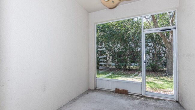 Building Photo - 9905 Serona Blf Wy